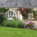 Bed & Breakfast Chateau Du Plessis - Anjou 3*
