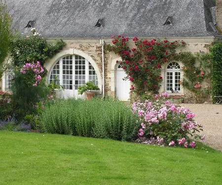 Couette-café Château Du Plessis - Anjou 3*