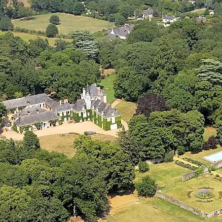 Chateau Du Plessis - Anjou Bed & Breakfast 3*
