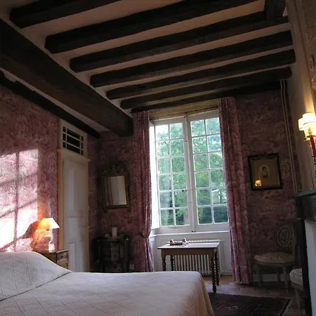 לינה וארוחת בוקר Chateau Du Plessis - Anjou 3*