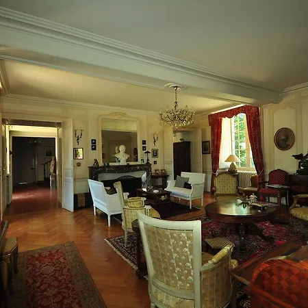 Chateau Du Plessis - Anjou Bed & Breakfast 3*