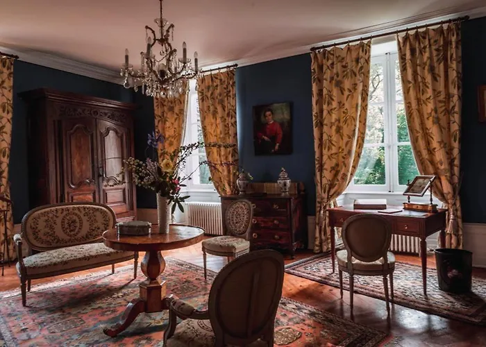 Chateau Du Plessis - Anjou Bed and Breakfast La Jaille-Yvon